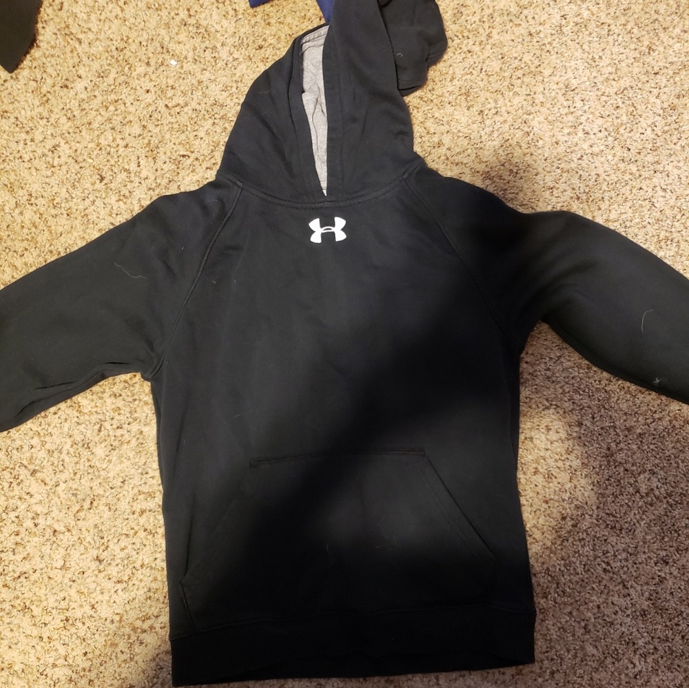 Youth UA sweatshirt